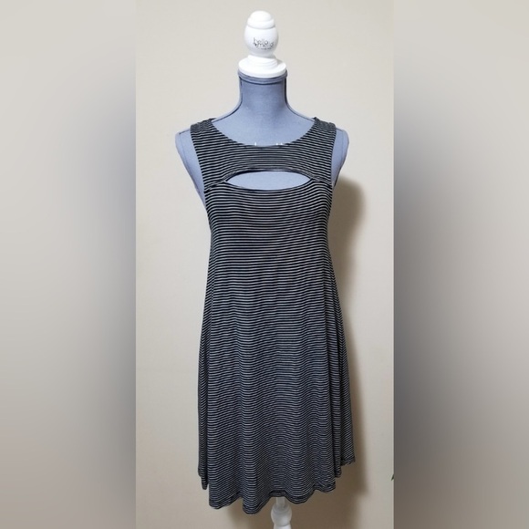 American Eagle Outfitters Dresses & Skirts - American Eagle Soft and Sexy Striped Sundress